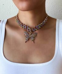 Large collier bohème avec forme de papillon