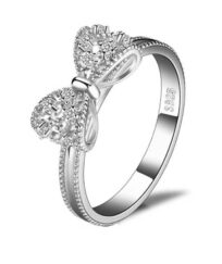 Bague en forme de nœud papillon